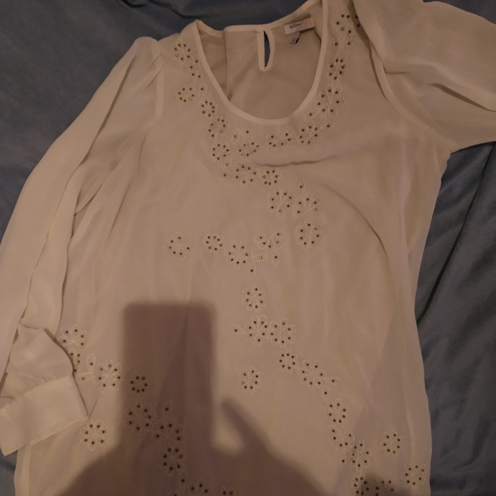 Clothes - Picture 9 of 16